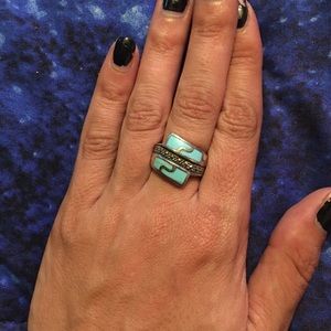 Gorgeous vintage silver and turquoise ring